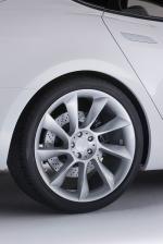 Tesla Model S 2009 года